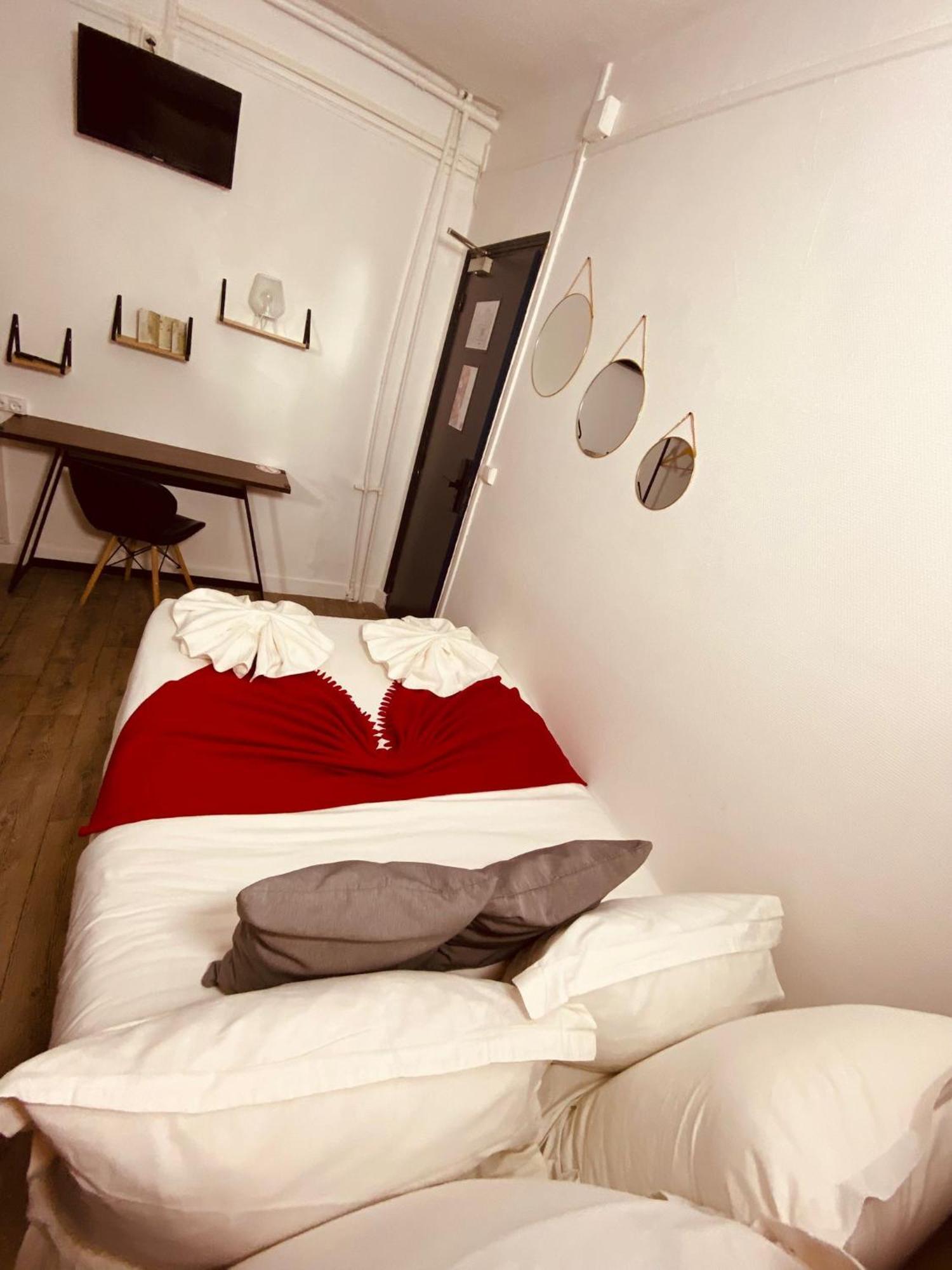 Hotel Louvain Paris Oda fotoğraf